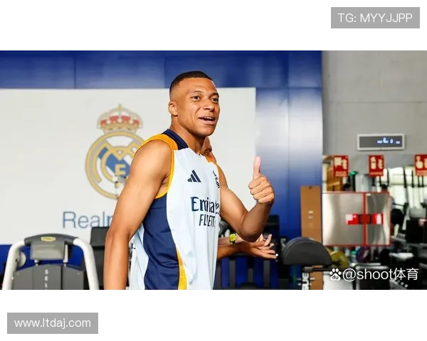 法国前总统:我理解姆巴佩去皇马的愿望,但不理解他离开方式 法国前总统:我理解姆巴佩去皇马的愿望,但不理解他离开方式